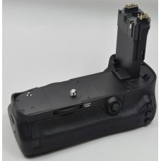 Grip For Canon BG-E11 EOS 5D Mark III Camera - (Please note Spec. of original item )
